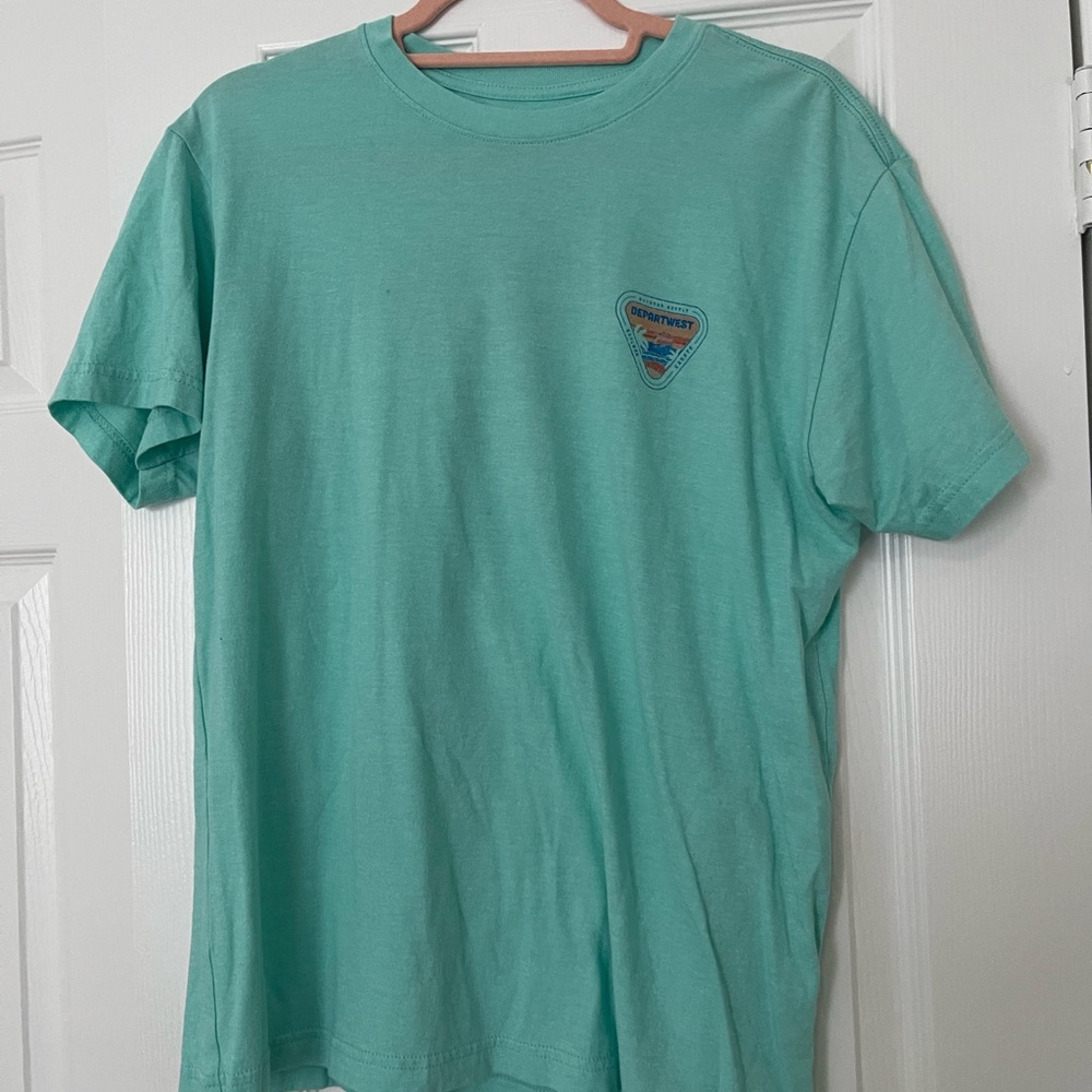 Buckle Departwest Men's Tee. Size Large.